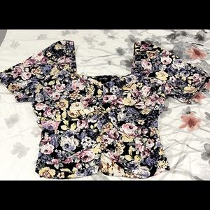 Cute floral top by By & By